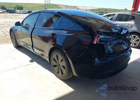 2025 Tesla Model 3 Long Range All-Wheel Drive z USA, uszkodzony, nr VIN 5YJ3E1EBXSF940258